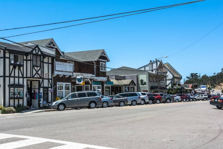 downtown cambria california view of shops
